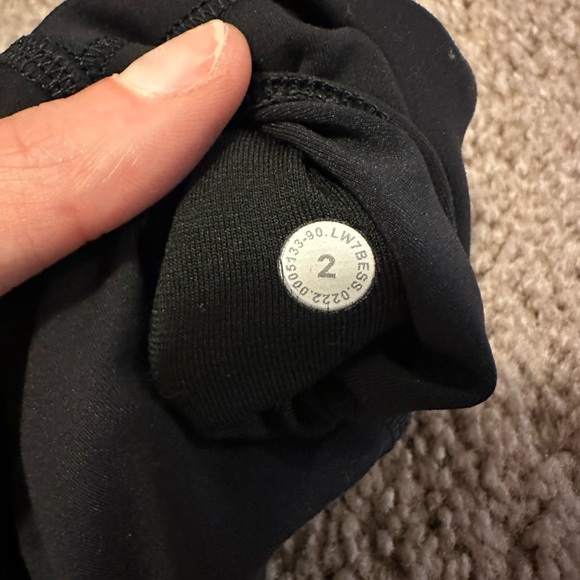 Lululemon Wunder Train High Rise Biker Shorts SZ 2 - Picture 2 of 2
